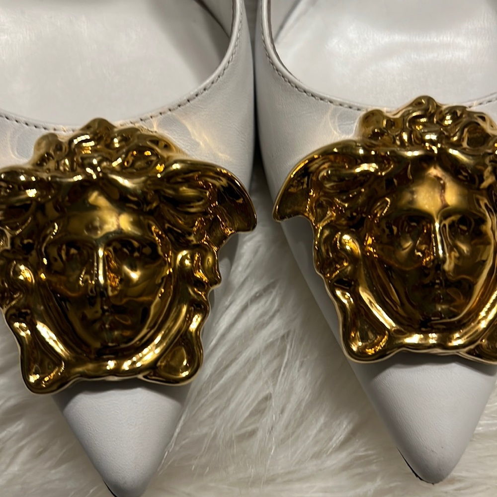 Authentic Versace White leather stilettos Gold Medusa Stilettos